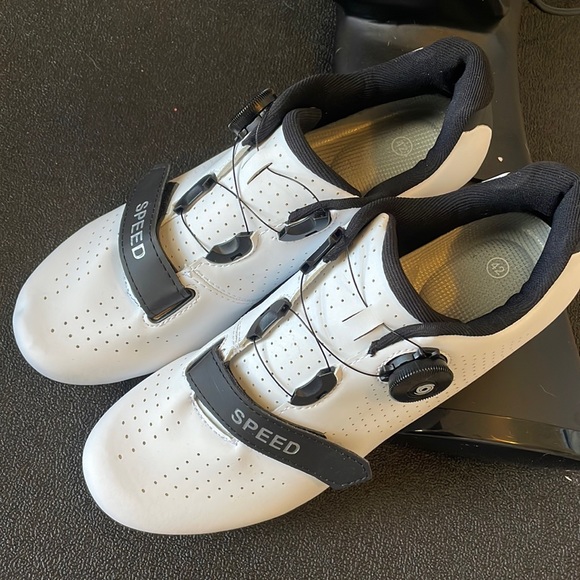 SPEED Other - Peloton Like Cycling Shoes - Size 42